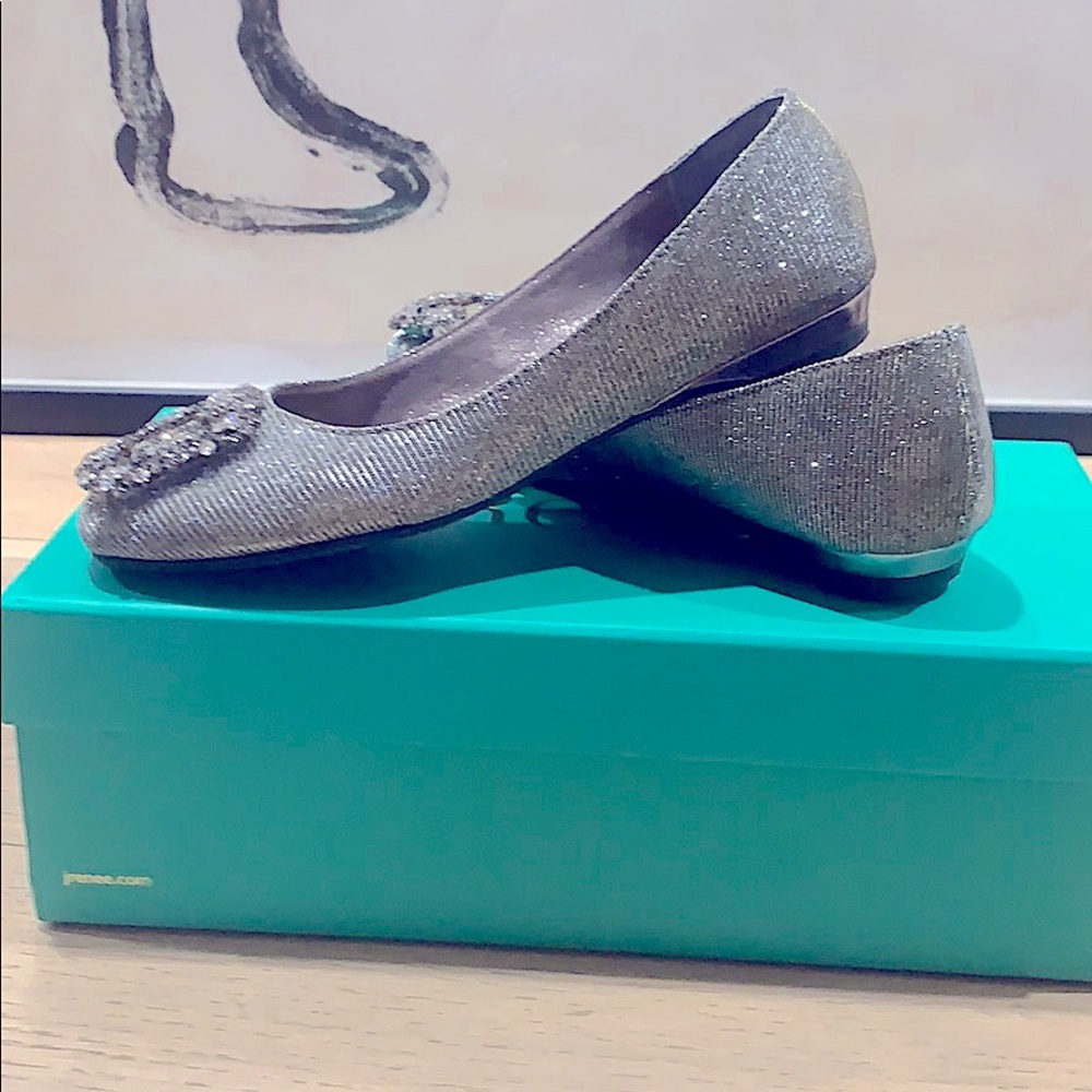 J.Renee Dewport flat